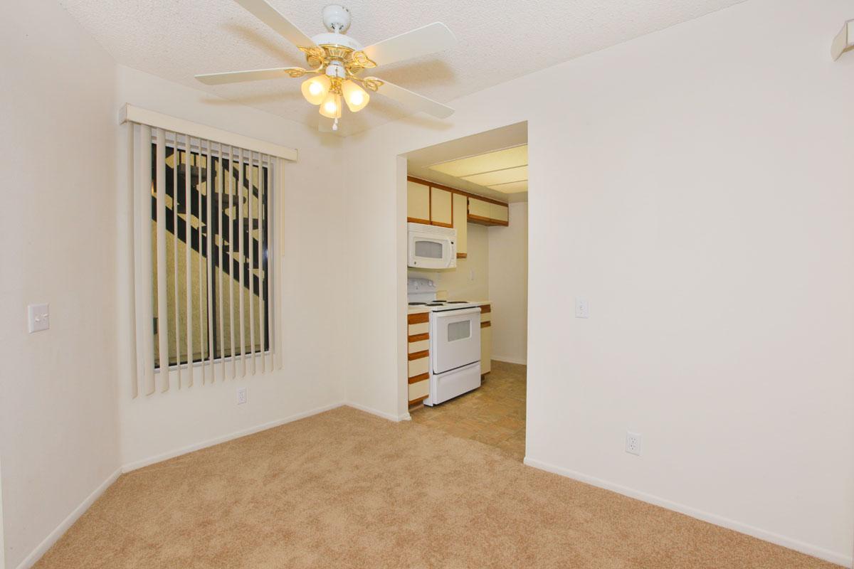 Emerald Court Apartment Homes Photo Gallery